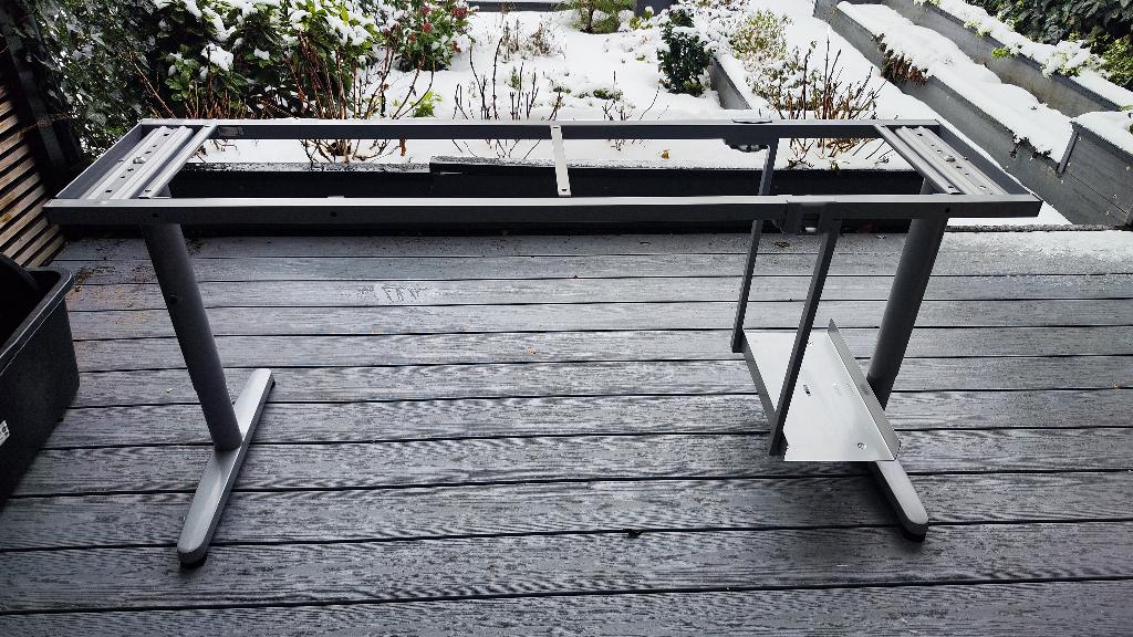 ikea bureau onderstel, Huis en Inrichting, Bureaus, Ophalen, 39 cm, In hoogte verstelbaar, Metaal