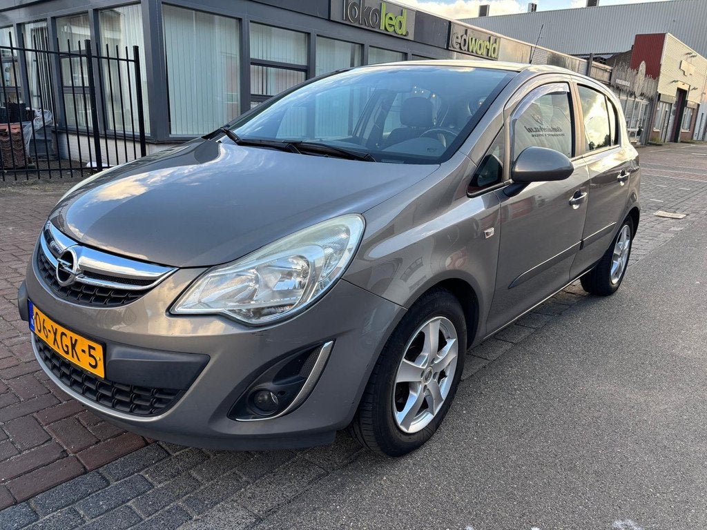 Opel Corsa 1.4-16V Anniversary Edition / Navi / Airco, Voorwielaandrijving, Euro 5, Gebruikt, 1398 cc