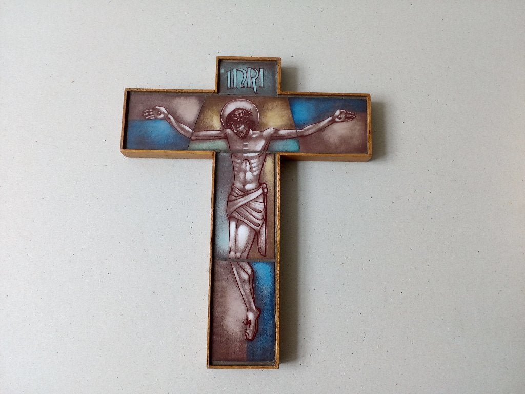 Vintage Kruisbeeld met Christusfiguur. Opaline glas, Ophalen of Verzenden