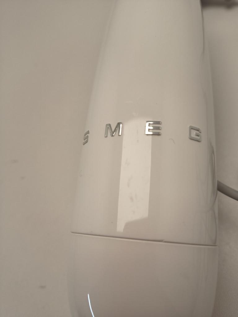 SMEG staafmixer wit met klein barstje en gebruikssporen, Info@mystore.nl, Bruggestraat 18, Zo goed als nieuw, Verzenden