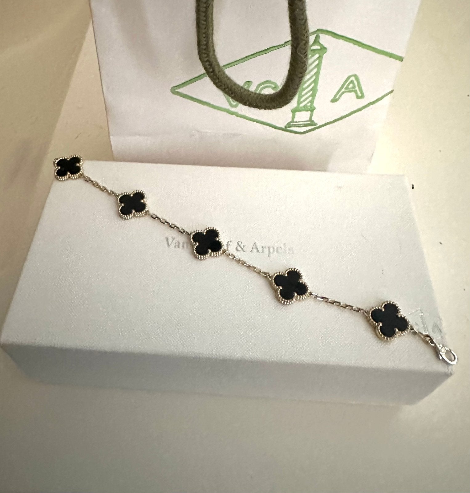 Alhambra Armband Zwart /Goud, Sieraden, Tassen en Uiterlijk, Ophalen of Verzenden, Zo goed als nieuw, Zwart, Goud