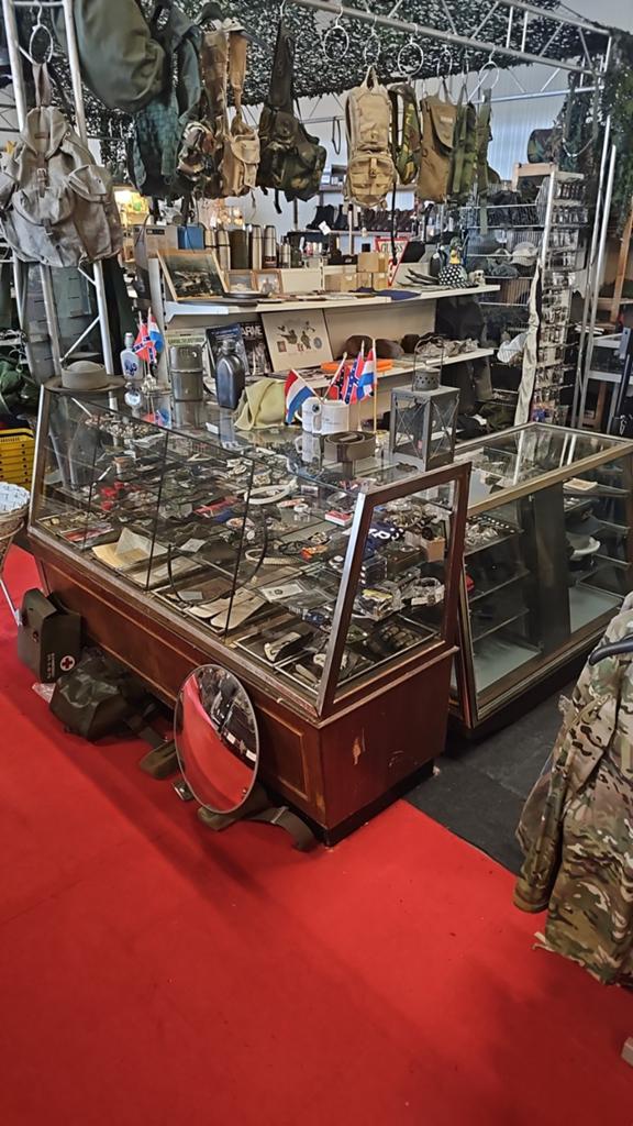 2x vintage gebaksvitrine gebak vitrines bakkerij vitrine, Witgoed en Apparatuur, Koelkasten en IJskasten, Ophalen, ., Minder dan 75 liter