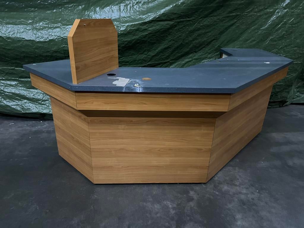 GRATIS BUREAU, Overige typen, Gebruikt, Kantoor, 300 cm