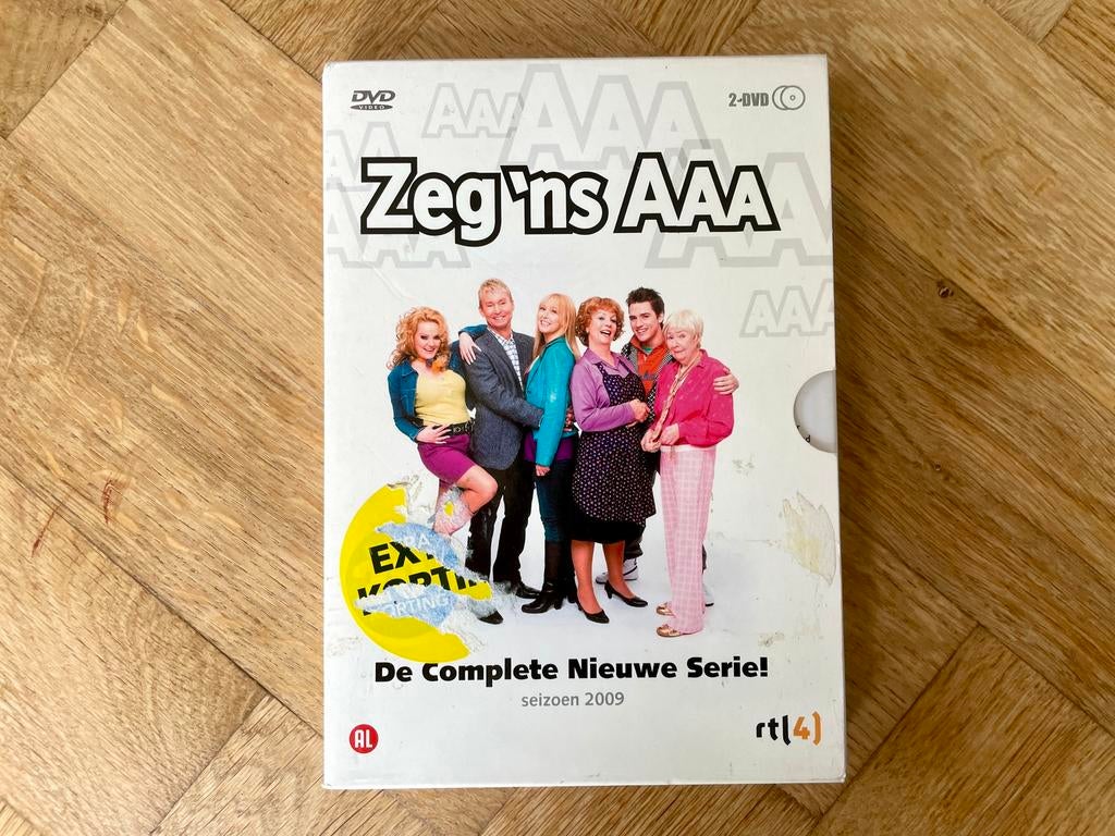 Zeg ‘ns Aaa - De Nieuwe Serie - Seizoen 2009 DVD (krasvrij), Alle leeftijden, Ophalen of Verzenden, Zo goed als nieuw, Komedie