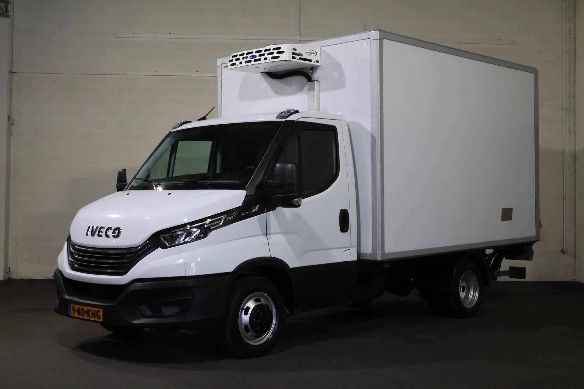 Iveco Daily 35C14 Automaat Koelwagen Bakwagen met Laadklep, Auto's, Automaat, Gebruikt, Euro 6, Iveco
