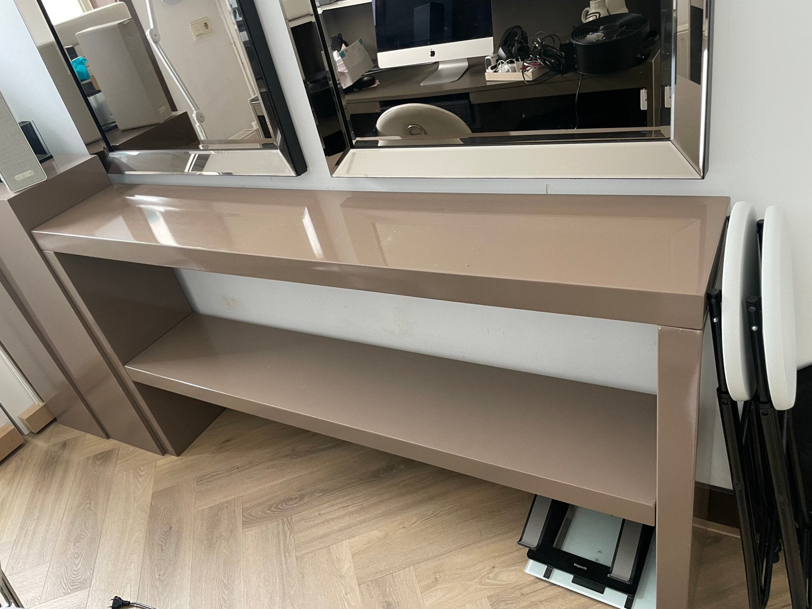 Moderne sidetable / displaykast / ontvangstmeubel, Ophalen, Gebruikt