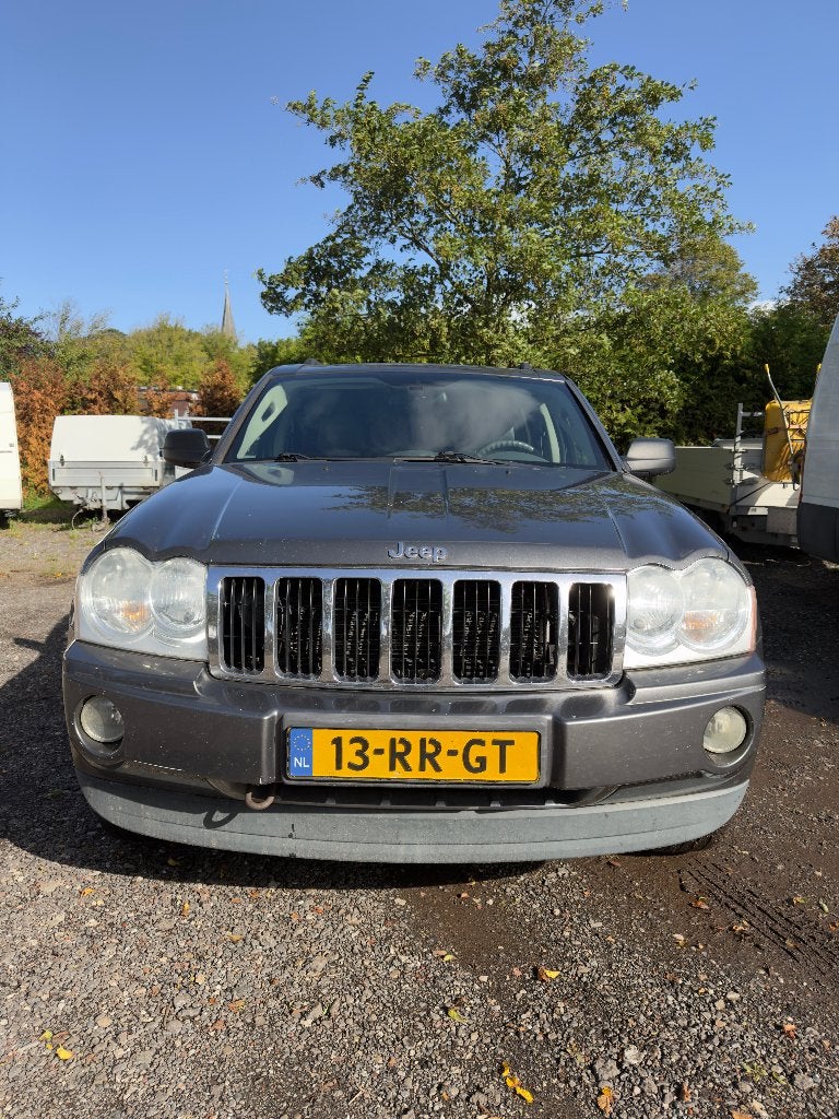Jeep Grand Cherokee 3.0 CRD V6 AUT 2005 Grijs / 44, Automaat, Skiluik, 2987 cc, Bedrijf