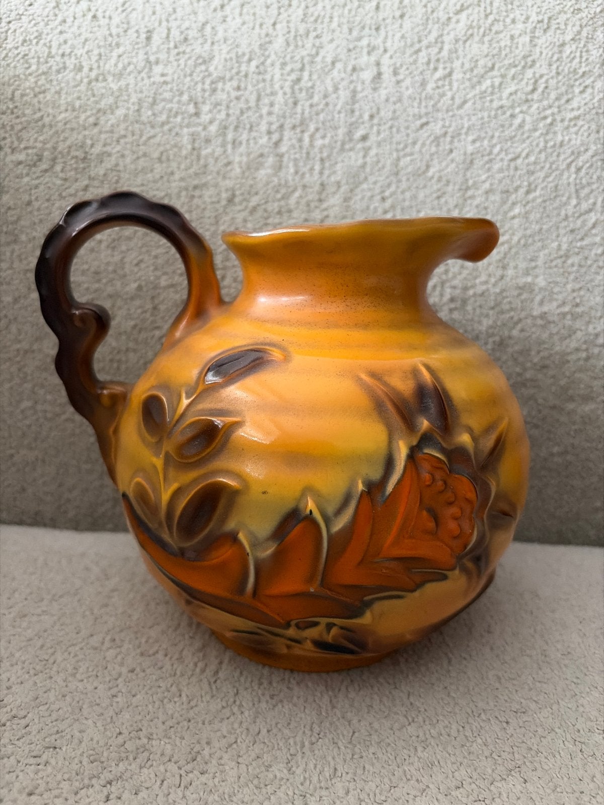 Vintage Oranje Mosa Kan met Bladmotief, Verzenden