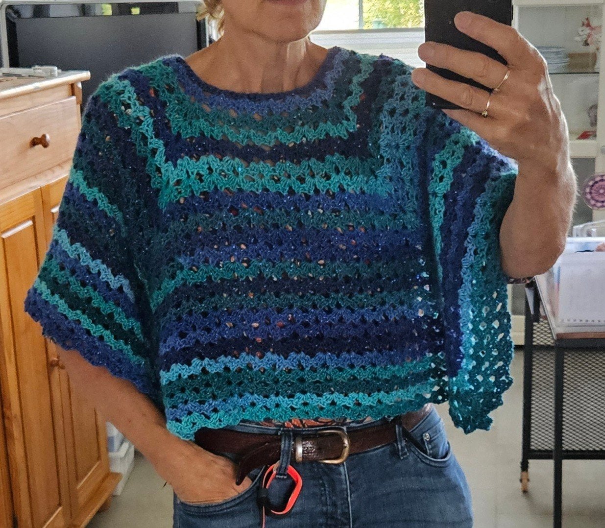 Gehaakte Poncho - Blauw/Groen bling, Maat 38/40 (M), Meerkleurig, Ophalen of Verzenden, Zo goed als nieuw