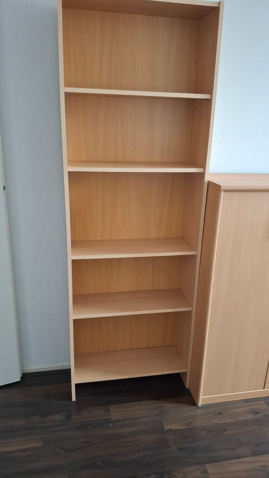2 boekenkasten beuken kleurig, Ophalen, Gebruikt, Met lade(s), 50 tot 100 cm