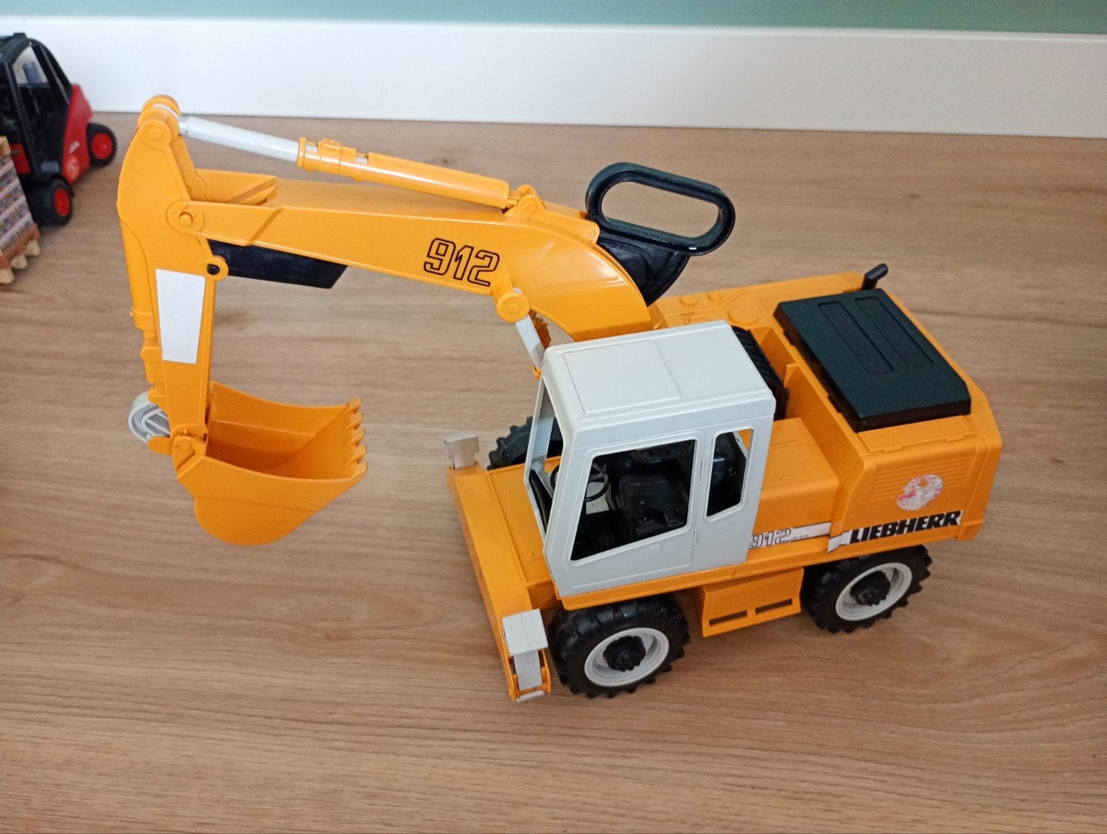 Liebherr 912 Graafmachine Speelgoedmodel, Ophalen of Verzenden, Gebruikt