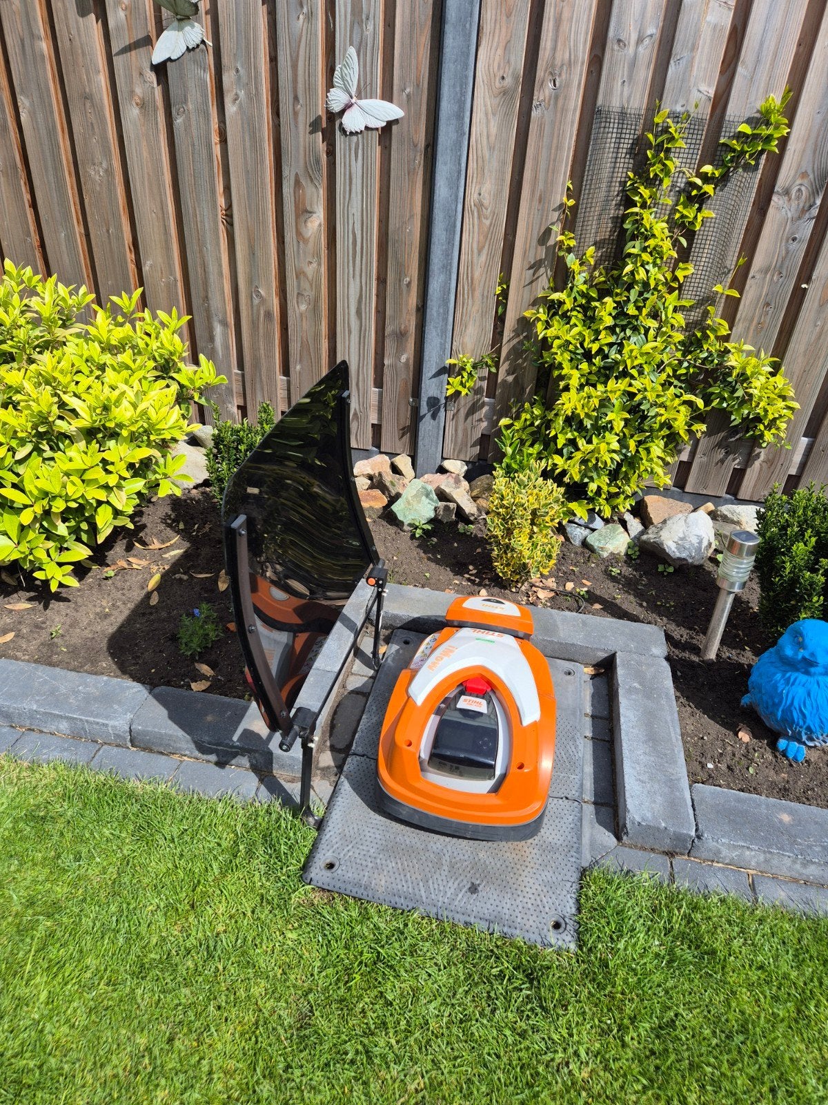 Stihl iMow RMI 422 robotmaaier met nieuw mes en scherm, Ophalen, Gebruikt, Accu-grasmaaier, Stihl