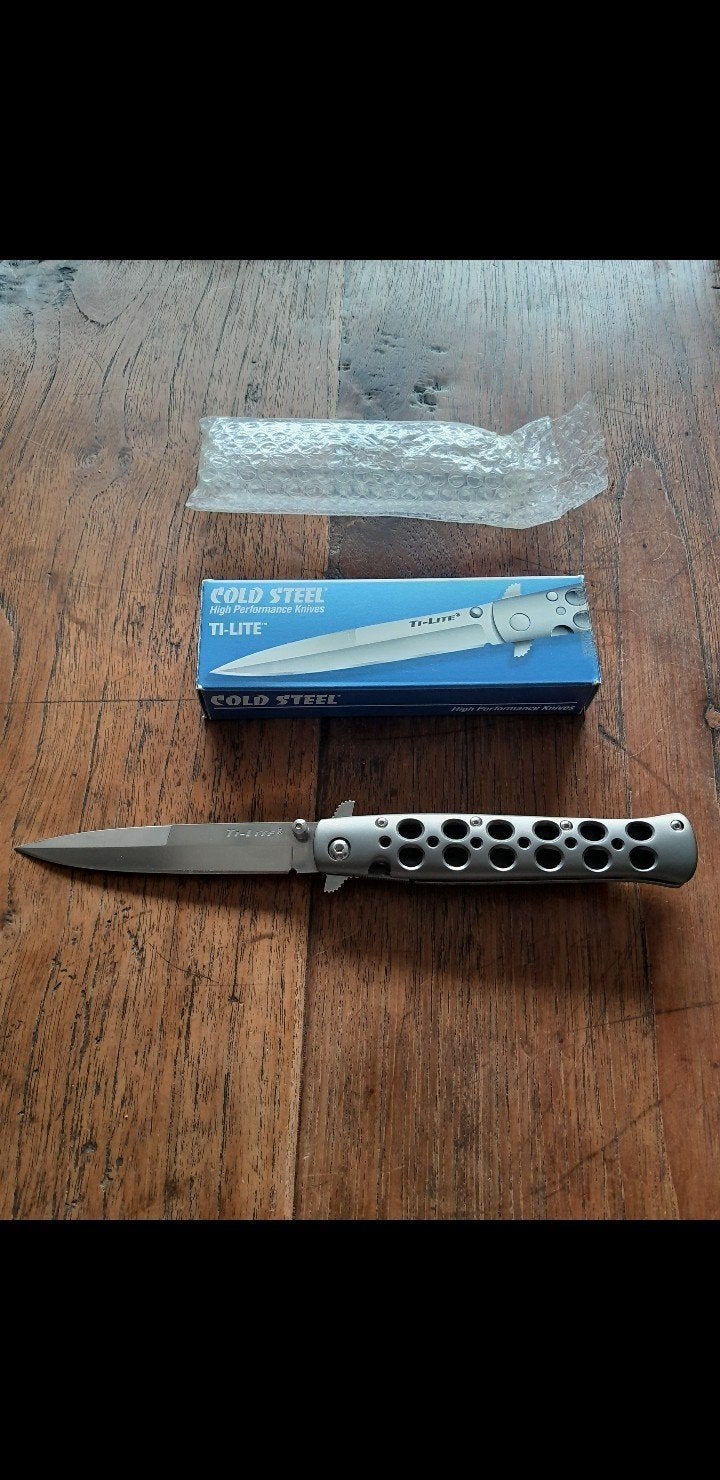 COLD STEEL TI LITE #26S TITANIUM. MADE IN JAPAN.., Verzamelen, Militaria | Algemeen, Ophalen of Verzenden, Overige soorten, Mes of Dolk