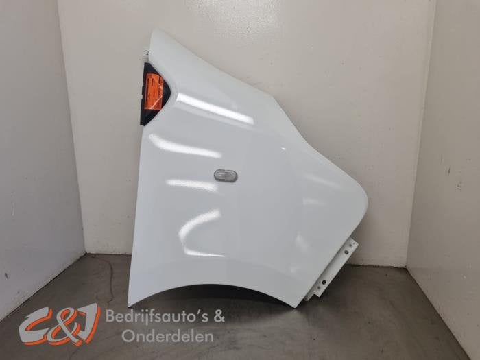 Scherm rechts-voor van een Renault Trafic (DV369), Gebruikt, -, Renault, -