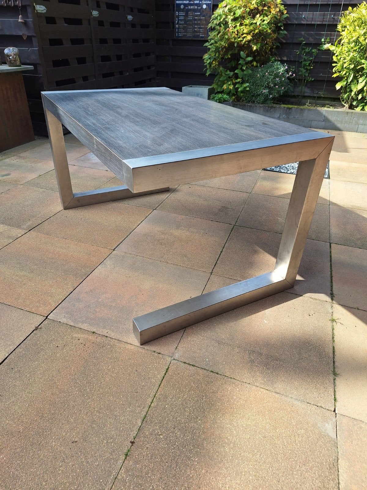 Tuintafel met RVS onderstel en trespa blad, Tuin en Terras, Ophalen, Gebruikt, Rechthoekig, Rvs