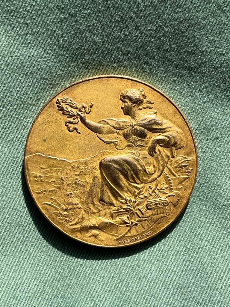 Verguld bronzen prijspenning La Mode Illustrée, Ophalen of Verzenden, Brons