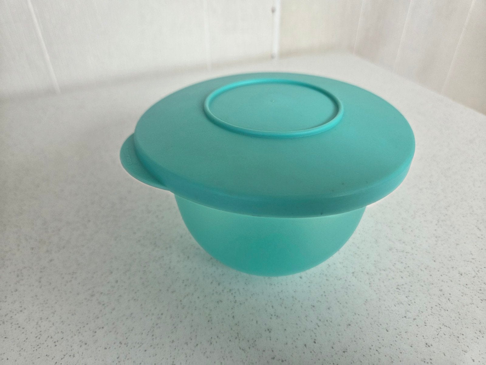 Tupperware Kom 550 ml - Aqua, Gebruikt, Ophalen of Verzenden, Bak of Kom, Overige kleuren