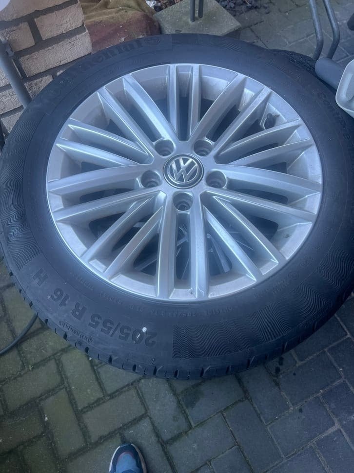 Originele VW velgen met Continental zomerbanden 205/55 R16, Ophalen, Gebruikt, 16 inch, Banden en Velgen