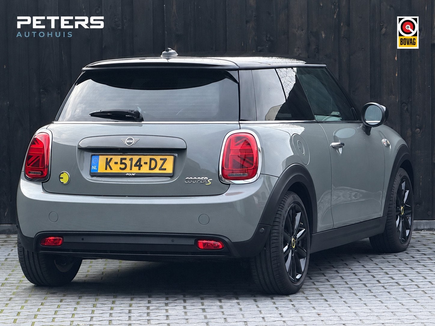Mini Electric Essential 33 kWh| Camera| Keyless| Carplay|, Auto's, 1340 kg, 4 stoelen, 184 pk, Zilver of Grijs