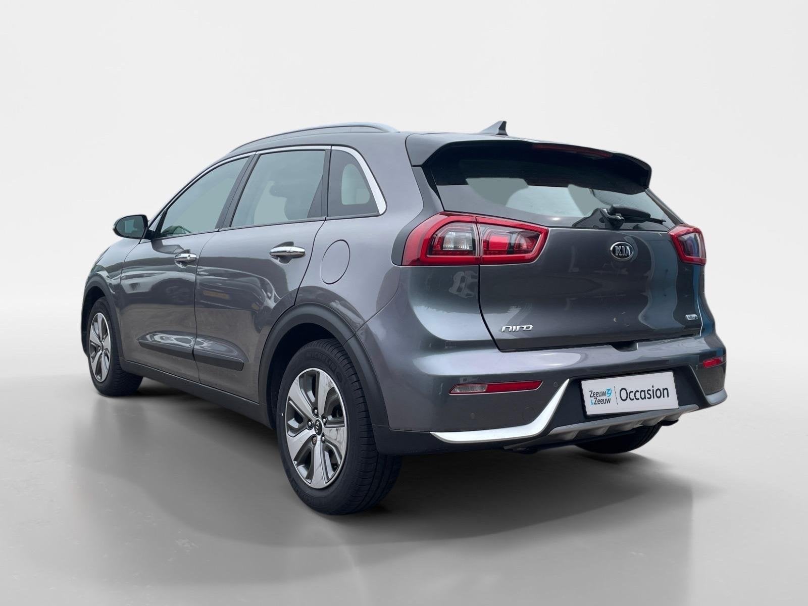 Foto 3 van Kia Niro 1.6 GDi Hybrid DynamicLine | Navigatie | Apple Carp