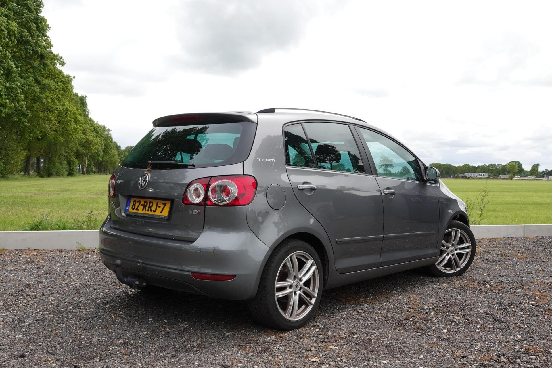 Volkswagen Golf Plus 1.6 TDI DSG NW APK! TREKHAAK CRUISE PDC, Auto's, Gebruikt, 1367 kg, 4 cilinders, 23 km/l
