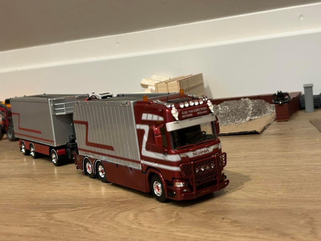 G.J.van leeuwen wsi.1.50, Hobby en Vrije tijd, Modelauto's | 1:50, Ophalen of Verzenden, Zo goed als nieuw, Bus of Vrachtwagen