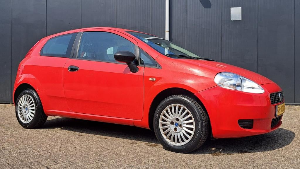 Fiat Punto 1.2 3DR 2007 Rood, Auto's, Stof, 40 €/maand, 4 cilinders, Origineel Nederlands