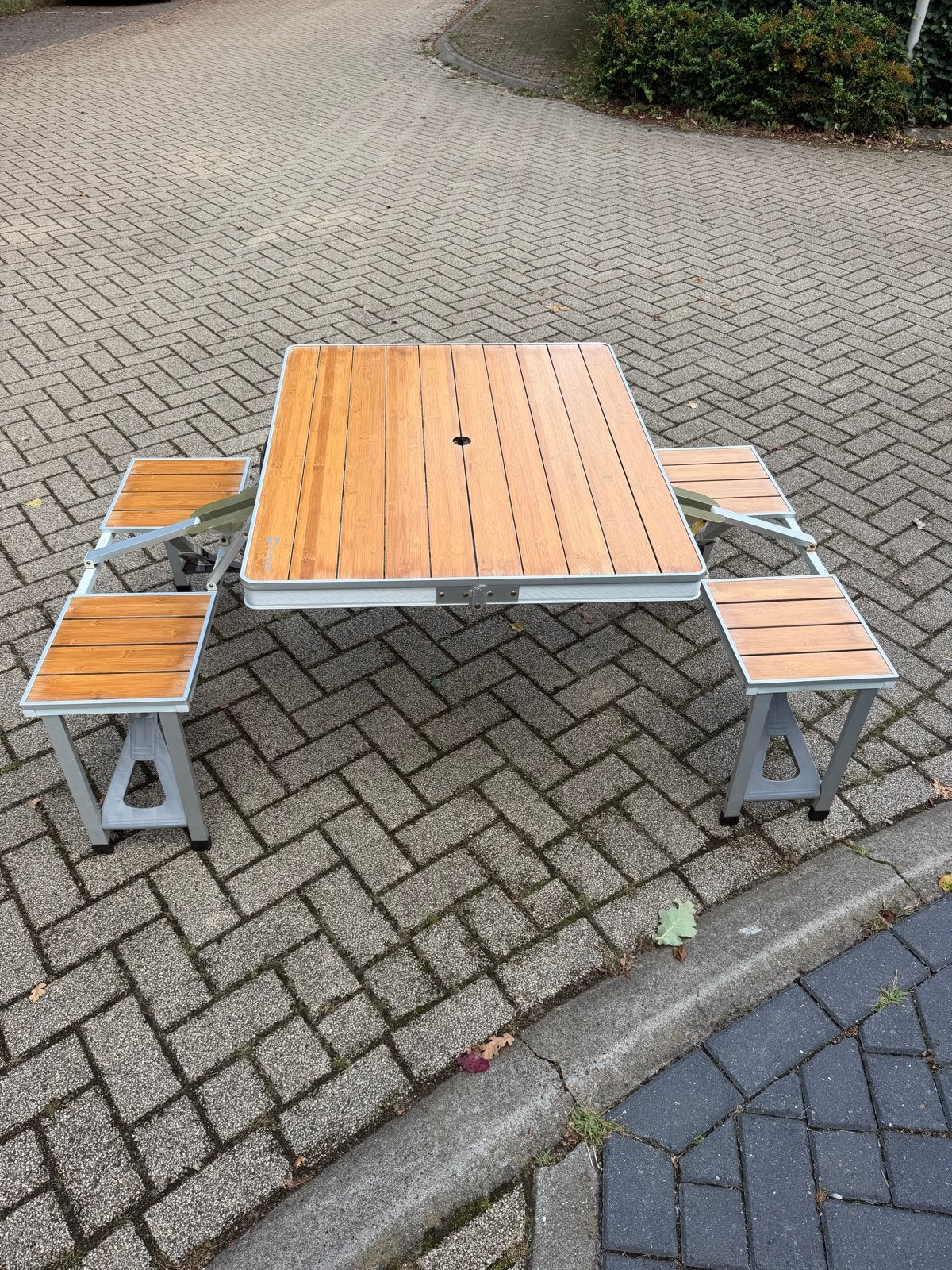 Outwell kinder picknicktafel - gebruikt, Tuin en Terras, Picknicktafels, Kinderpicknicktafel, Gebruikt, Ophalen of Verzenden, Rechthoekig