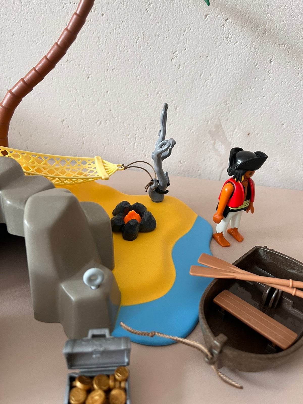 Foto 11 van Playmobil 4139 pirateneiland piraat schat eiland