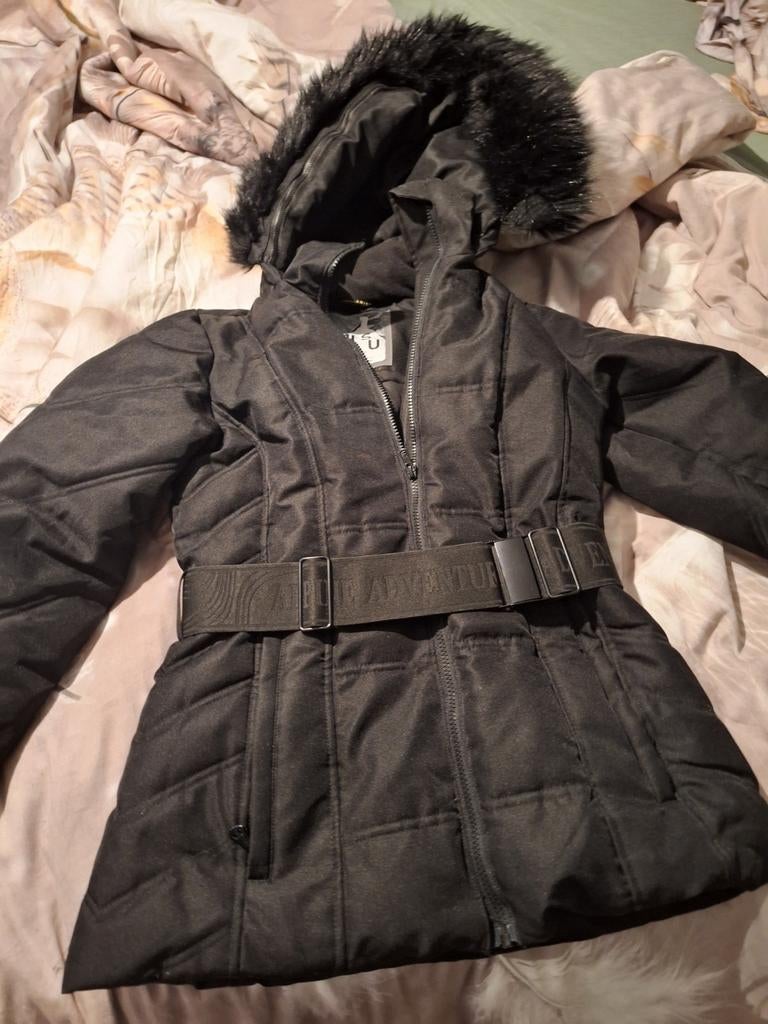 Winterjas 36 zwart amisu, Ophalen of Verzenden, Zo goed als nieuw, Maat 36 (S), Zwart