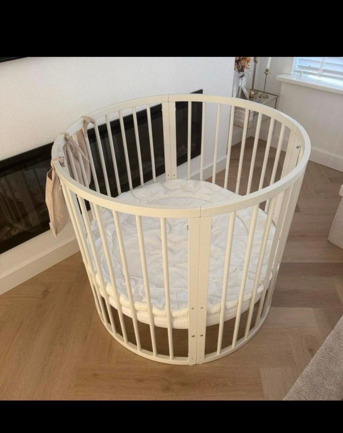 Ronde witte baby box, Kinderen en Baby's, Ophalen, Zo goed als nieuw, Rond, Boxkleed