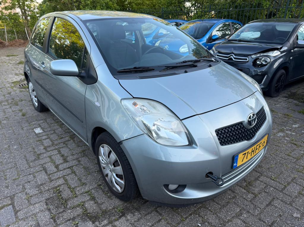 Toyota Yaris 1.3 16V Vvt-i 3DR MMT 2008 automaat storing, Auto's, 40 €/maand, 750 kg, 4 cilinders, Origineel Nederlands