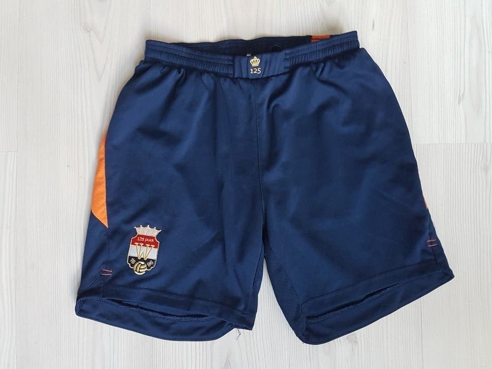 Willem 2 heren voetbalshort size medium, Ophalen of Verzenden