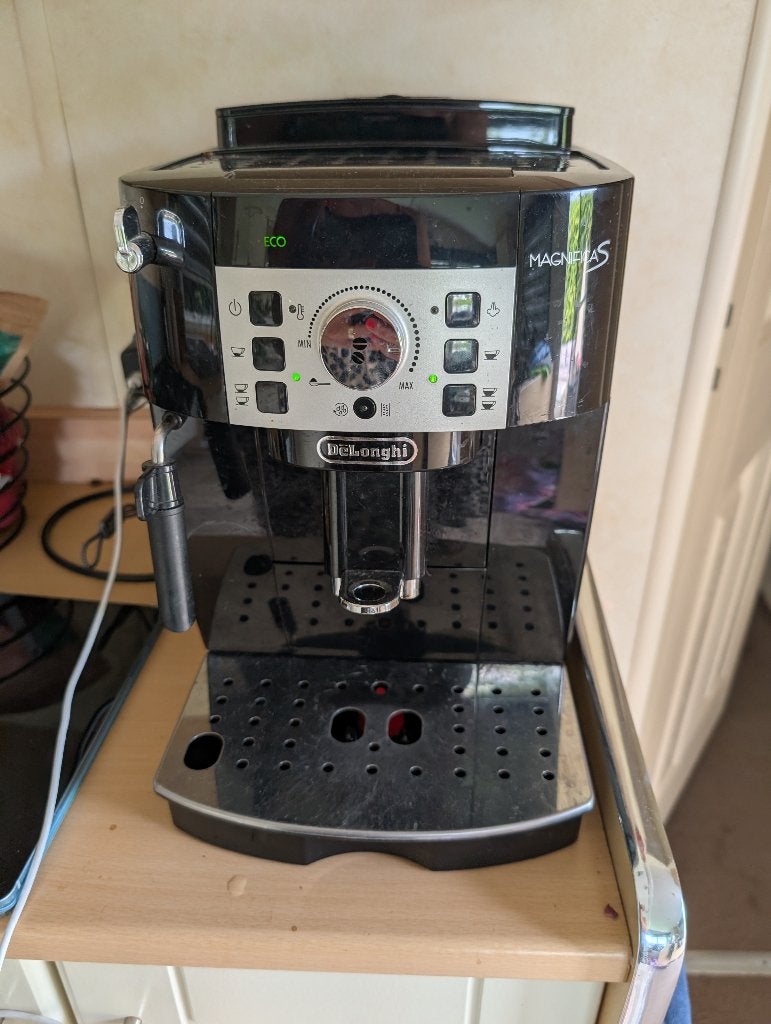 Delongi koffie bonen apparaat, Ophalen, Afneembaar waterreservoir, Koffiemachine, Koffiebonen