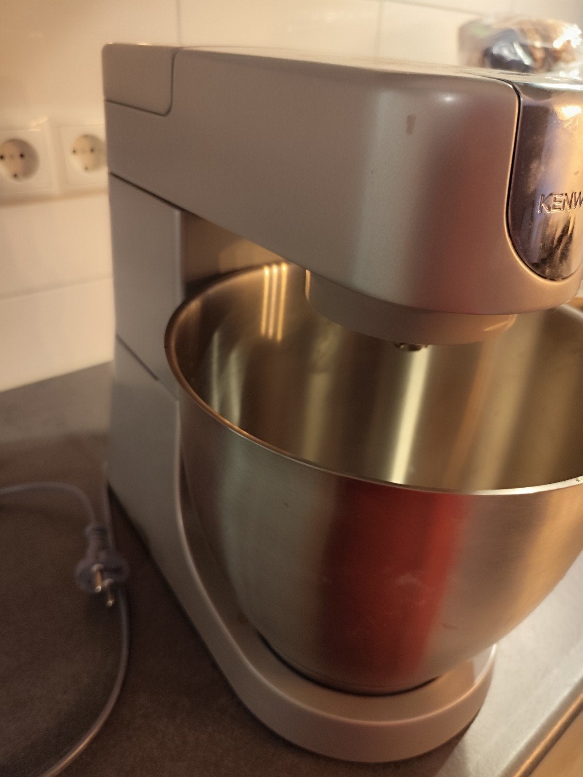 Kenwood Chef XL KVL40 keukenmachine 1200W met accessoires, 4 liter of meer, Ophalen, Zo goed als nieuw, 3 snelheden of meer