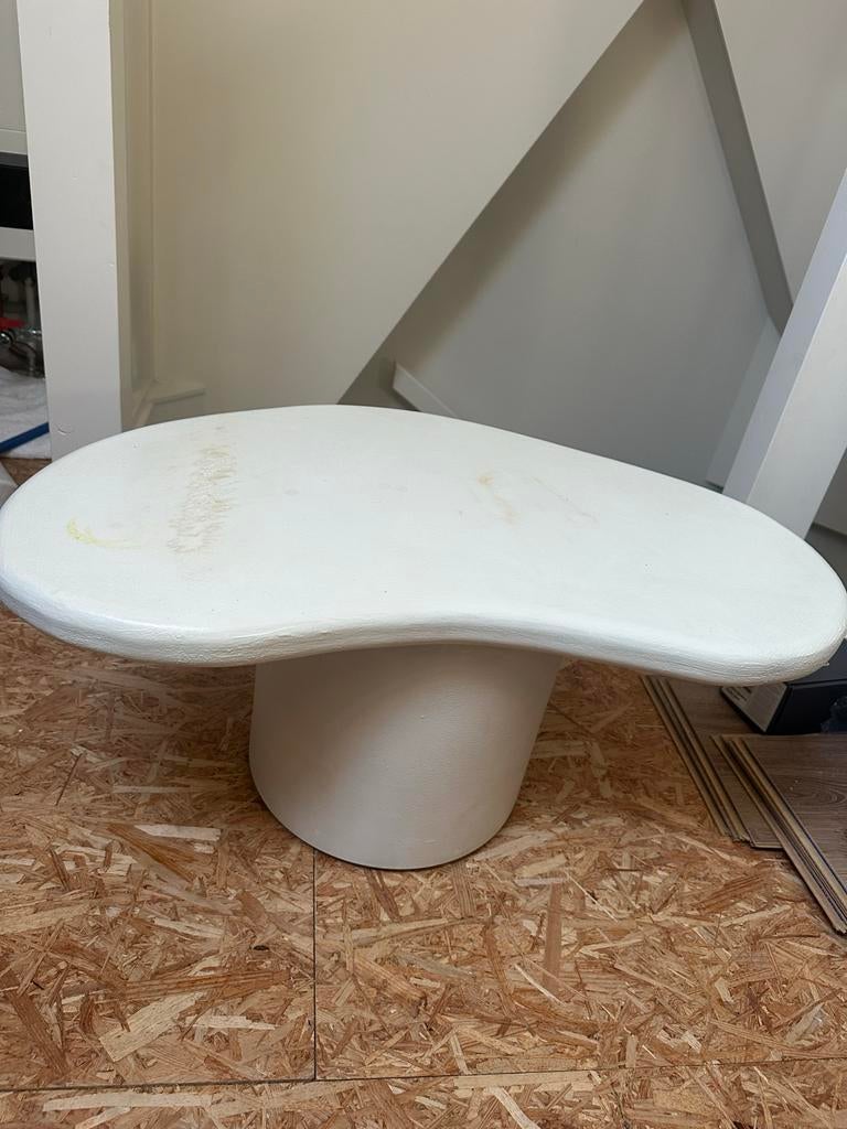 Bijzettafel betonlook, Huis en Inrichting, Tafels | Bijzettafels, Minder dan 55 cm, Gebruikt, Ophalen of Verzenden, Overige vormen