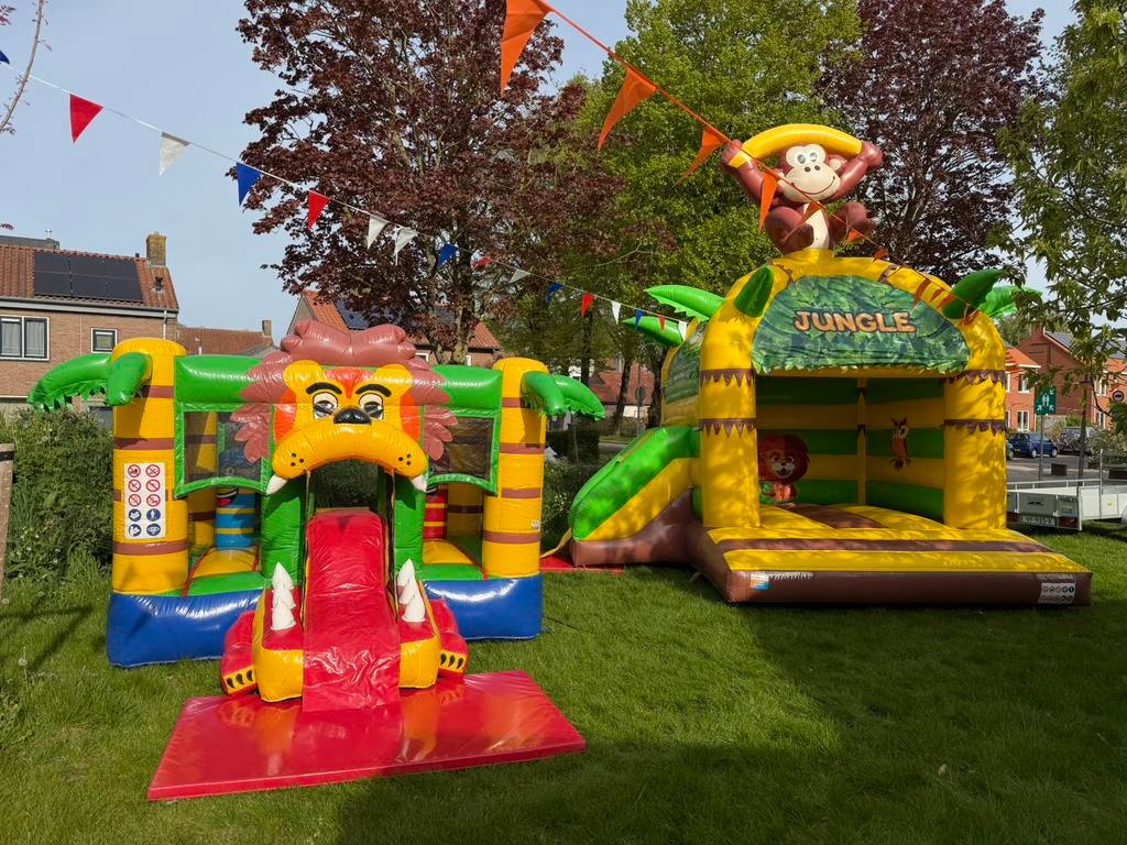 Springkussen te huur leeuw met glijbaan, Ophalen, Zo goed als nieuw