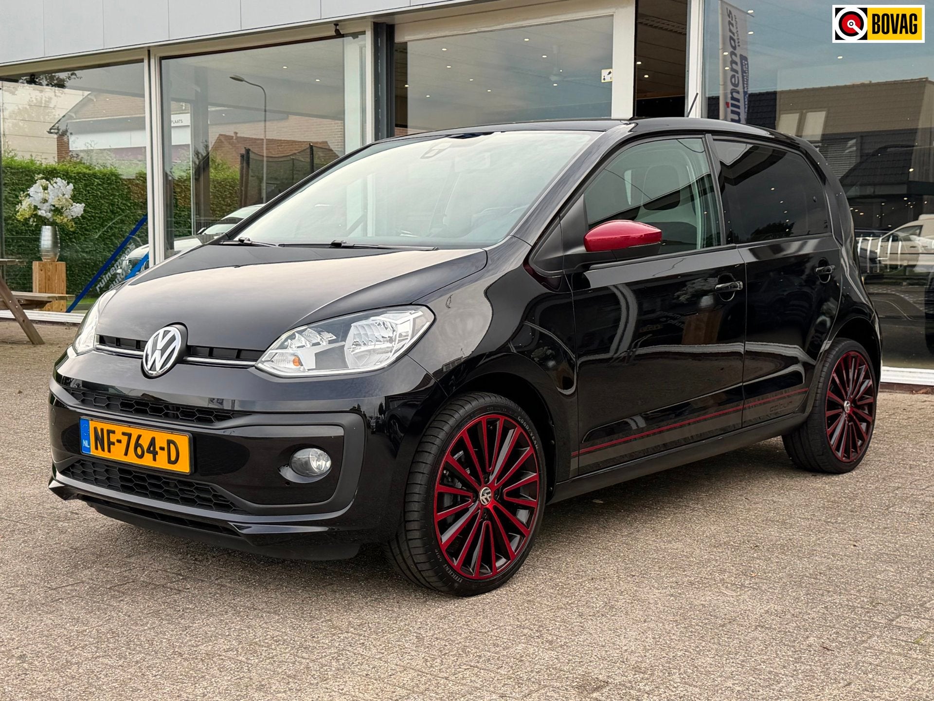 Volkswagen Up! 1.0 BMT high up! COLOUR / LM / MISTLAMPEN / C, Auto's, Voorwielaandrijving, Stof, Verwarmde buitenspiegels, 4 stoelen