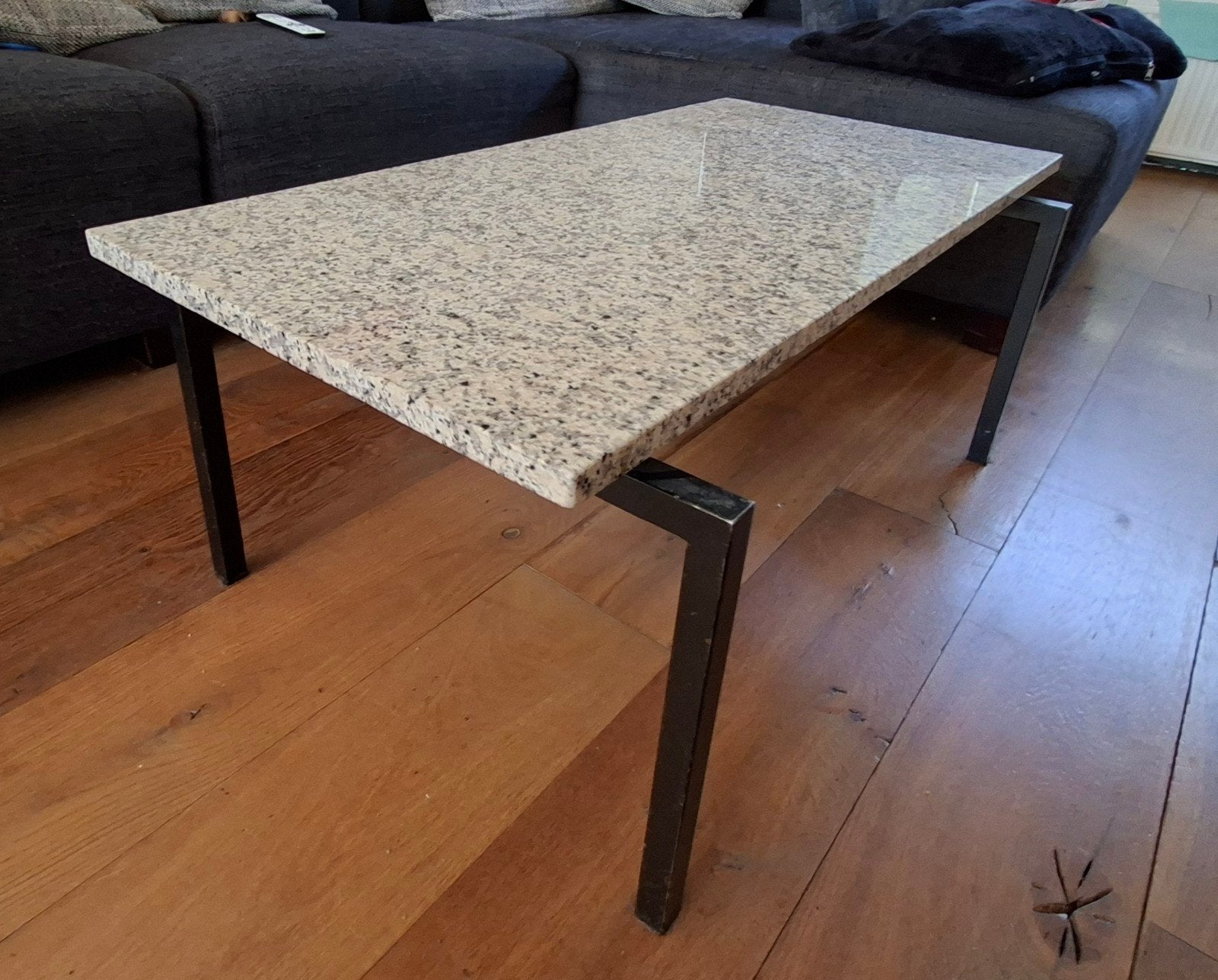 Salontafel met granieten blad en metalen onderstel, Ophalen, Gebruikt, 50 tot 100 cm, 50 tot 100 cm