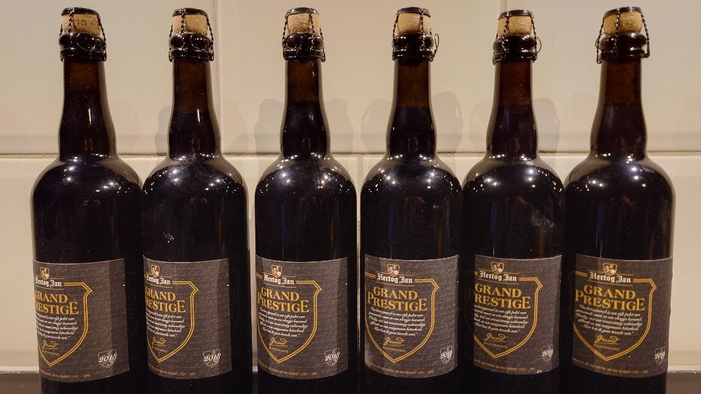 Oude flessen Hertog Jan Grand Prestige: 2018 en 2019, Verzamelen, Ophalen of Verzenden, Zo goed als nieuw, Flesje(s), Hertog Jan