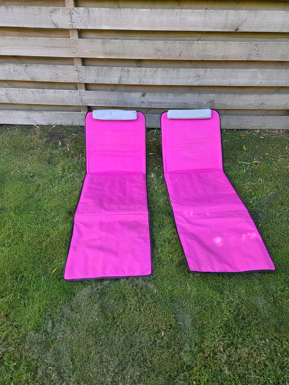 2 roze strandbedjes, Ophalen, Verstelbaar