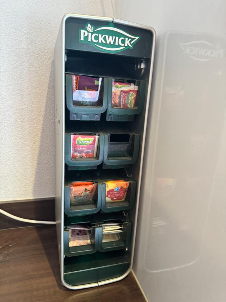 Pickwick thee dispenser, Ophalen, Zo goed als nieuw