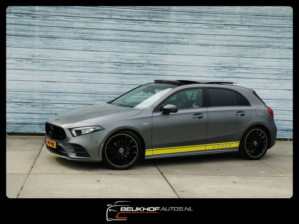 Mercedes-Benz A-klasse 200 Edition Virtual Leer Navi Camera, Auto's, Mercedes-Benz, 4 cilinders, Leder, Bedrijf, 1600 kg