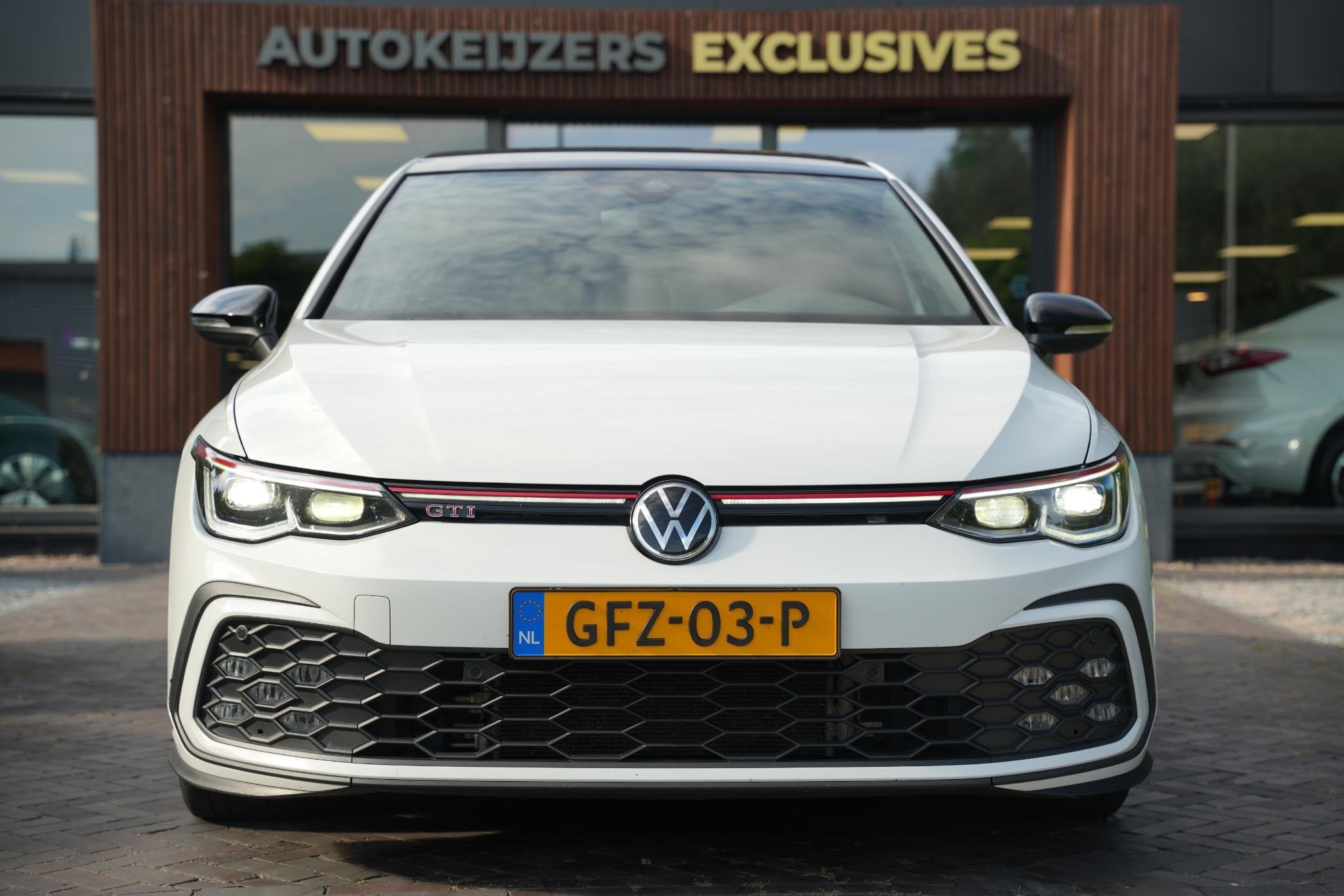 Volkswagen Golf 2.0 TSI GTI Panoramadak IQ Light Stuurverw., Auto's, Euro 6, 4 cilinders, 1984 cc, Wit