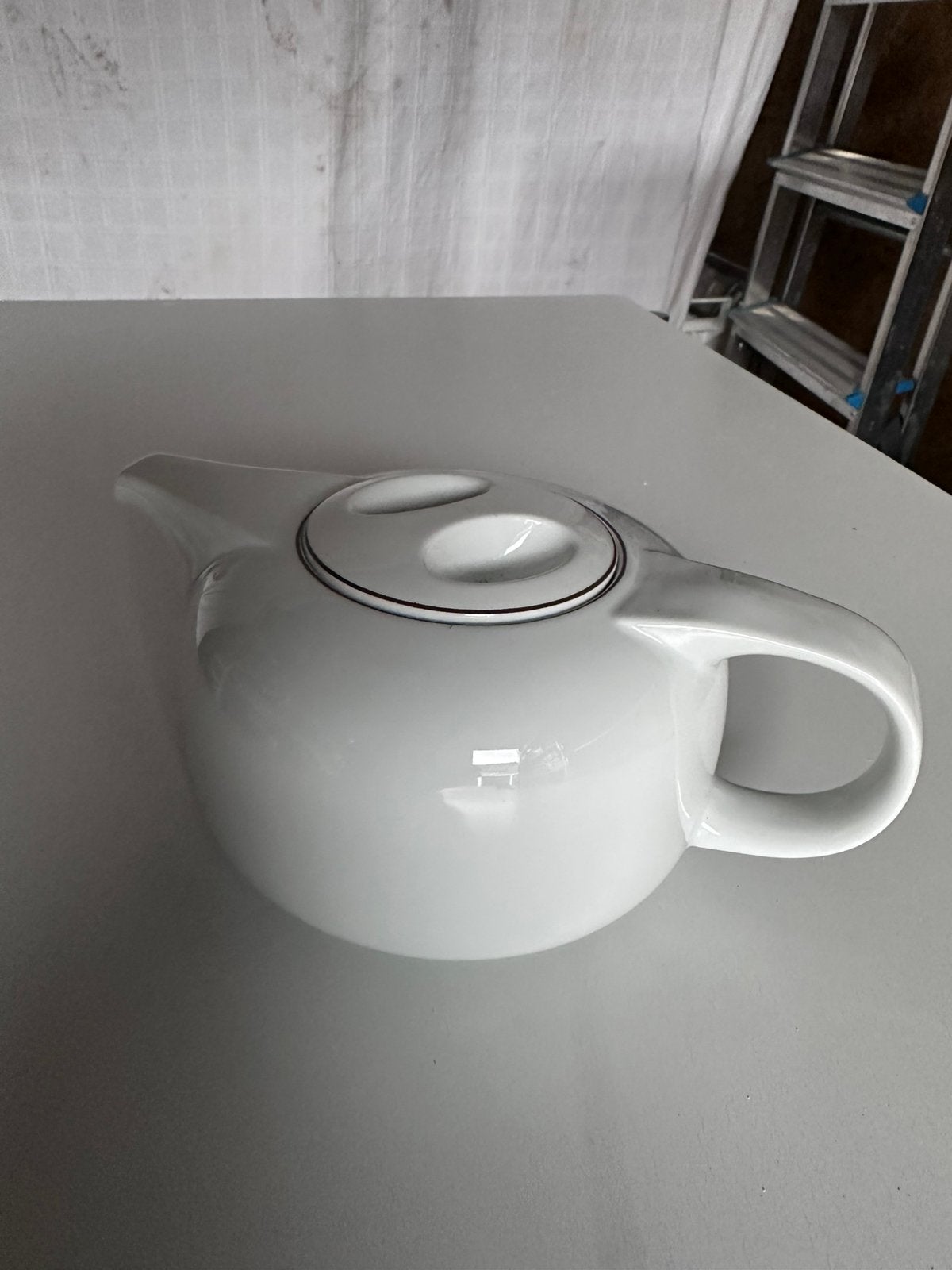 Vintage witte theepot arzberg delta, Overige typen, Ophalen of Verzenden, Zo goed als nieuw, Overige stijlen