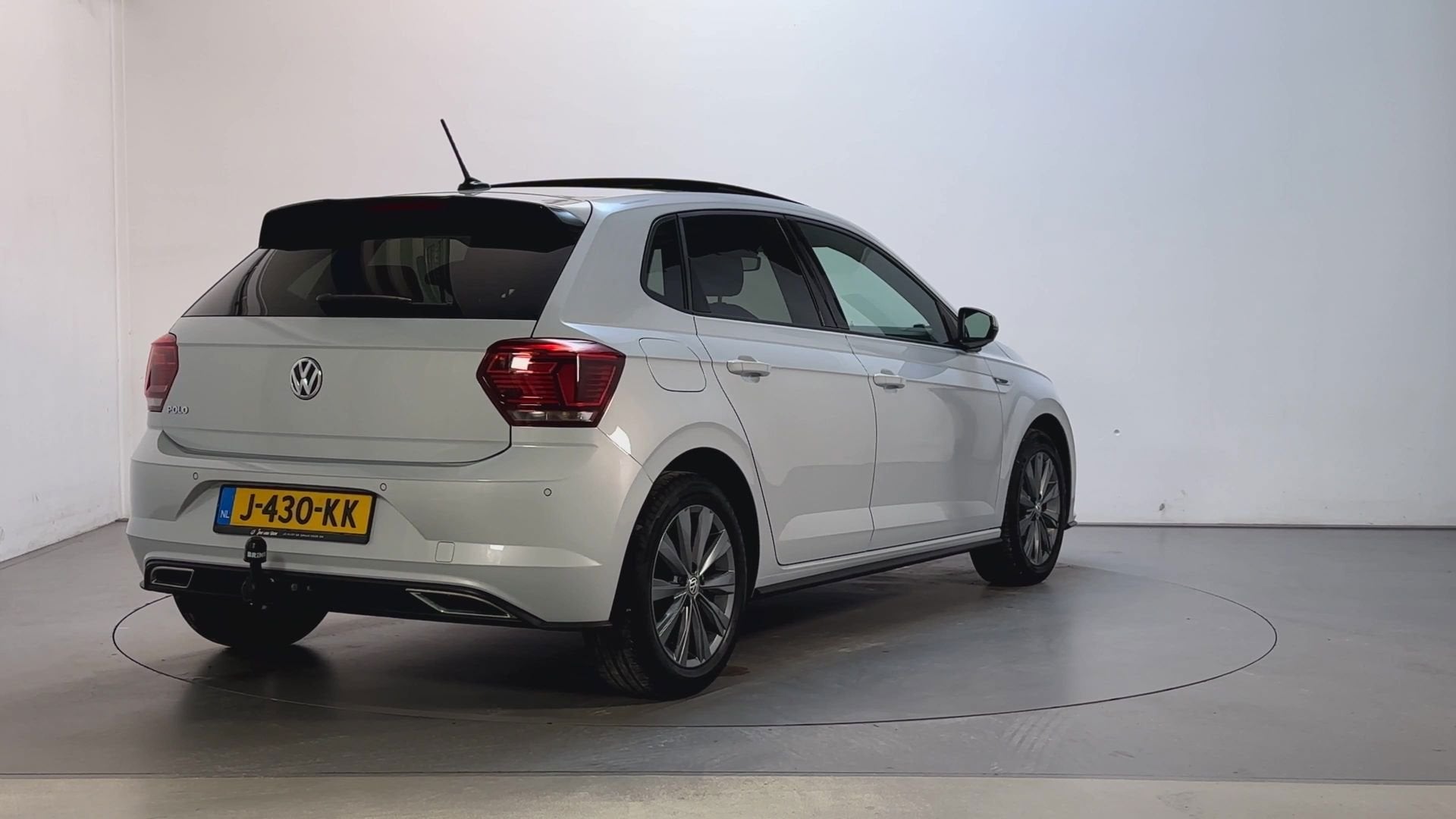 Volkswagen Polo 1.0 TSI Highline R-Line Panoramadak LED Virt, Voorwielaandrijving, Dealer onderhouden, Gebruikt, 95 pk