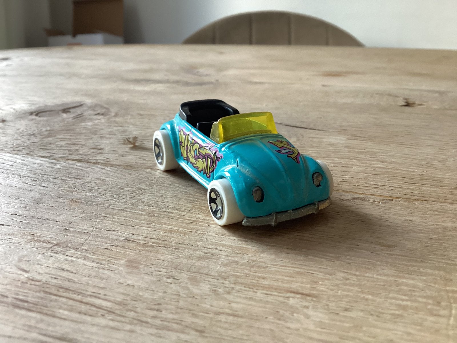 Hot Wheels Volkswagen Beetle Convertible 1988 Graffiti, Ophalen of Verzenden, Zo goed als nieuw, Auto
