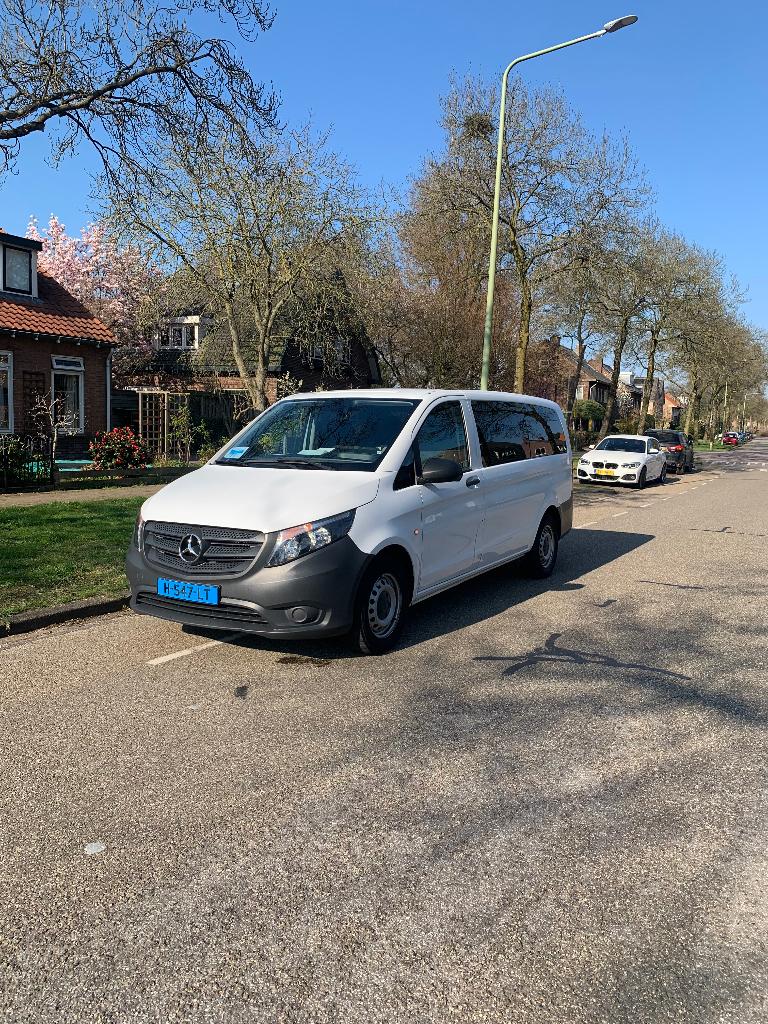 Mercedes-Benz Vito Tourer 111BlueTEC L 114pk 2017 Wit, Auto's, 1800 kg, 255 €/maand, Wit, Particulier