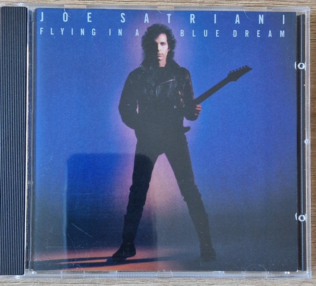 Joe Satriani – Flying In A Blue Dream, Gebruikt, Hardrock, Ophalen of Verzenden, Eerste persing