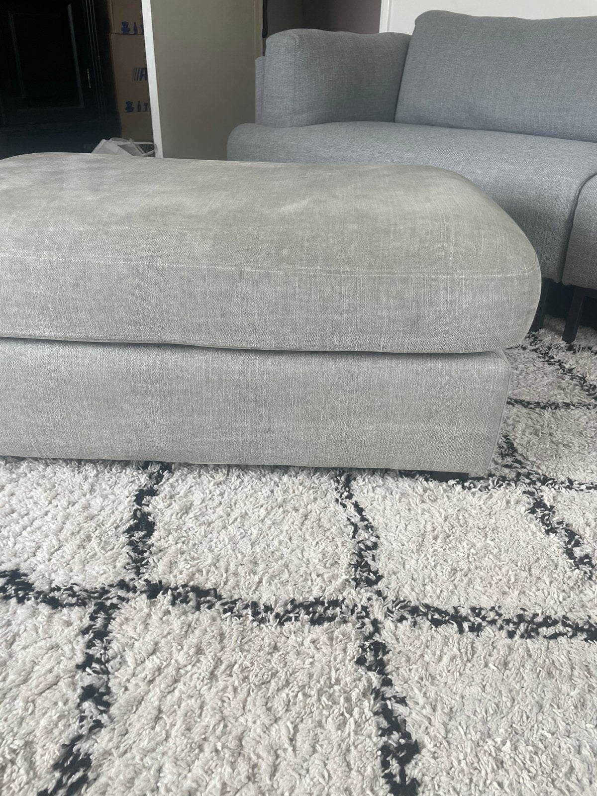 Grijze hocker te koop, Ophalen, 75 tot 100 cm, Zo goed als nieuw, Rechthoekig